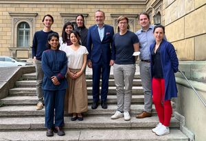 Heiko Richter, Shraddha Kulhari, Carolina Banda, Daria Kim, Valentina Moscon, Josef Drexl, Jörg Hoffmann, Klaus Wiedemann, Begoña Gonzalez Otero (v.l.n.r.)